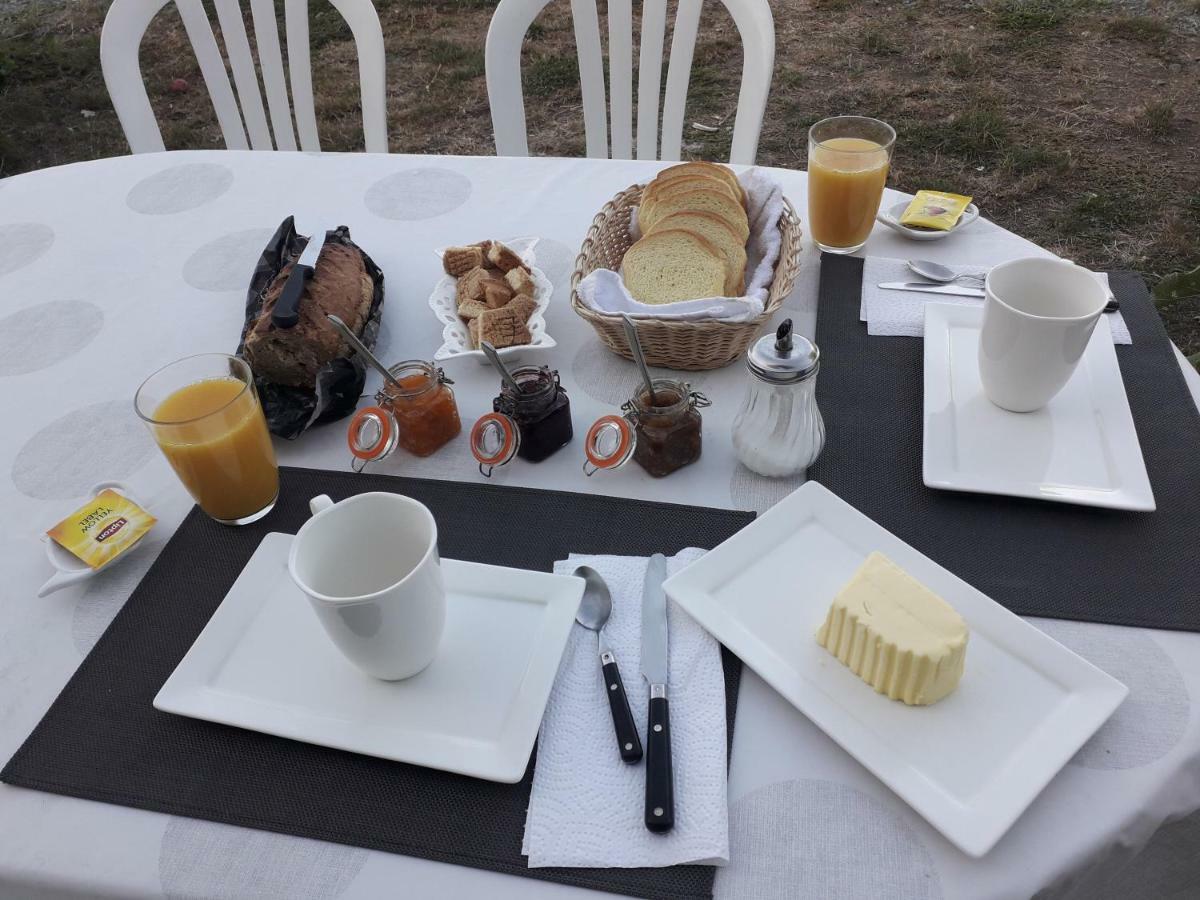 La Gauviniere Acomodação com café da manhã Liez Exterior foto
